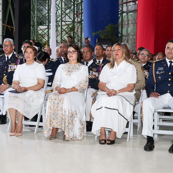 FARD celebra acto de condecoraciones en su 77 Aniversario