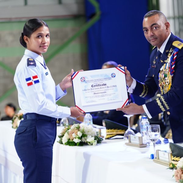 FARD celebra acto de condecoraciones en su 77 Aniversario