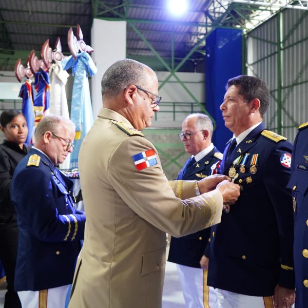 FARD celebra acto de condecoraciones en su 77 Aniversario