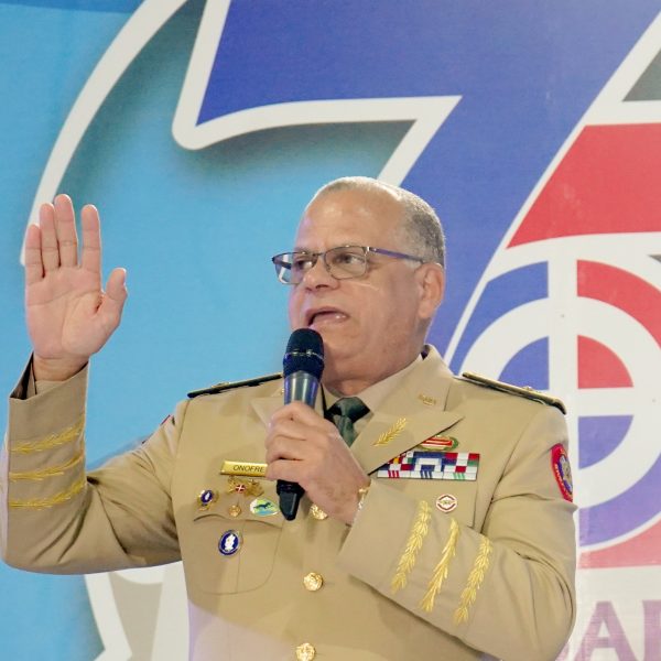 FARD celebra acto de condecoraciones en su 77 Aniversario