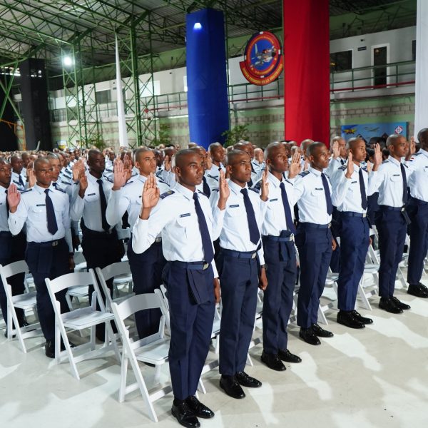 FARD celebra acto de condecoraciones en su 77 Aniversario