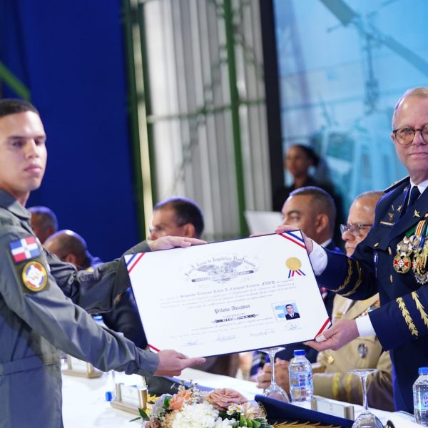 FARD celebra acto de condecoraciones en su 77 Aniversario