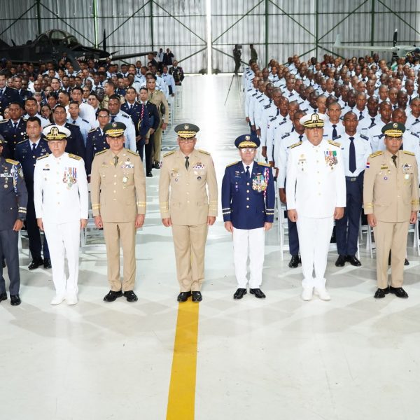 FARD celebra acto de condecoraciones en su 77 Aniversario