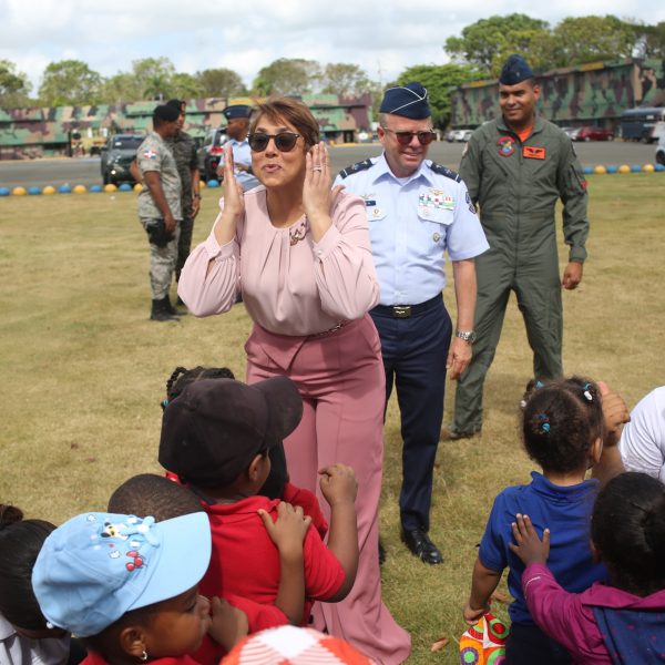 Una jornada de aprendizaje y orgullo patrio en la Base Aérea de San Isidro