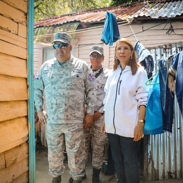 FARD en apoyo a la Defensa Civil y lls Bomberos en inundaciones en Puerto Plata