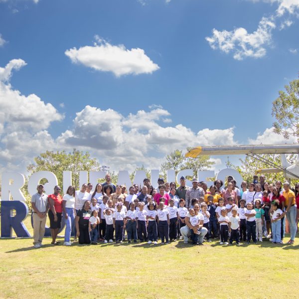 Una jornada de aprendizaje y orgullo patrio en la Base Aérea de San Isidro