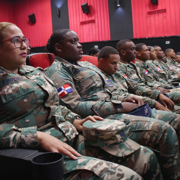 ISSFFAA desarrolla jornada de charlas en la FARD