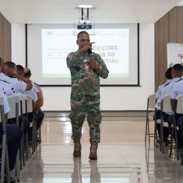 ISSFFAA desarrolla jornada de charlas en la FARD