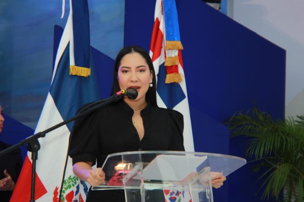 El Colegio Nuestra Señora del Perpetuo Socorro, FARD, y el Centro de Educación para Adultos Capitán Piloto Aníbal Vallejo Sosa celebran su 60.ª graduación ordinaria