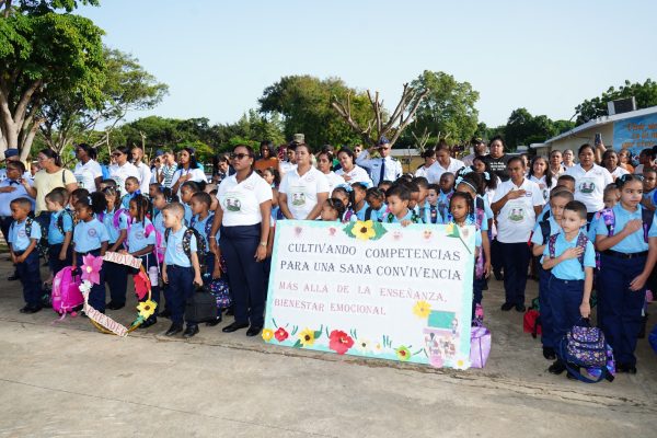 Fuerza Aérea de República Dominicana inaugura año escolar 2025-2026 en el Colegio “Nuestra Señora del Perpetuo Socorro”