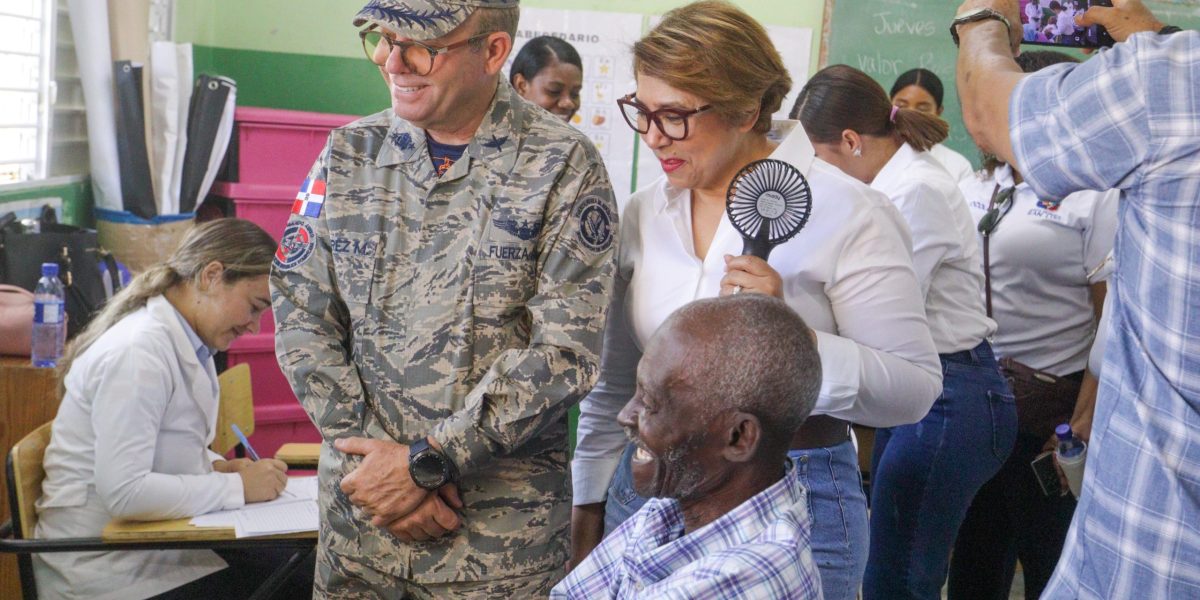 FARD realiza más de 1,000 interconsultas médicas en el operativo de acción cívica en San Luis