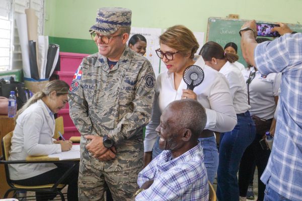 FARD realiza más de 1,000 interconsultas médicas en el operativo de acción cívica en San Luis