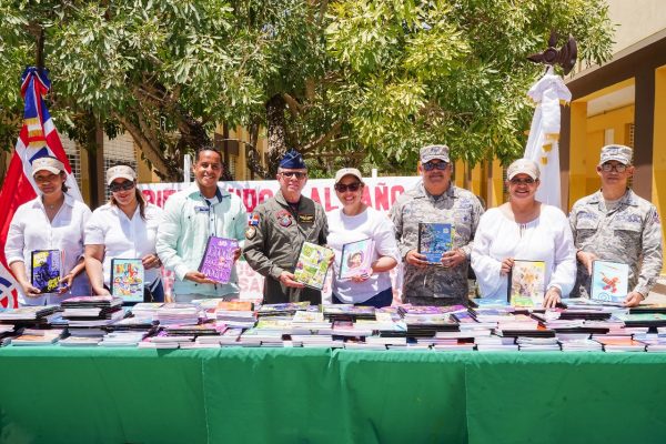 AEOFARD entrega útiles escolares en apoyo a la educación de hijos de militares
