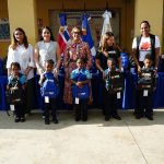 Niños de la Escuela Básica San Isidro Labrador reciben útiles escolares gracias a AEOFARD