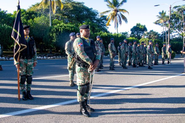 Fuerza Aérea de República Dominicana conmemora el Día de la Constitución con solemne izada del Pabellón Nacional