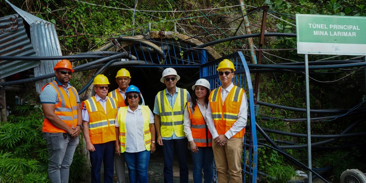 La FARD y el Ministerio de Energía y Minas impulsan la energía limpia al servicio de la Patria