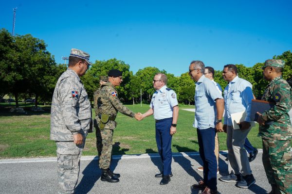 La FARD y el Ministerio de Energía y Minas impulsan la energía limpia al servicio de la Patria