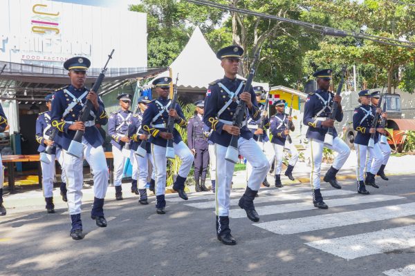 La Fuerza Aérea de República Dominicana Participa en el Festival Cultural "Hermanas Mirabal" en Conmemoración del Día Internacional de la Eliminación de la Violencia contra la Mujer