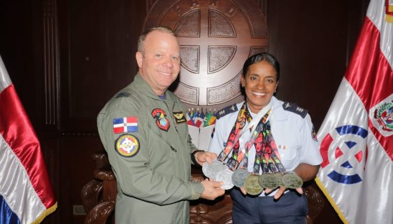 La Fuerza Aérea de República Dominicana felicita a la Capitán Juana Isidra Fernández Veras por su destacada actuación en el Campeonato Panamericano Másters 2025