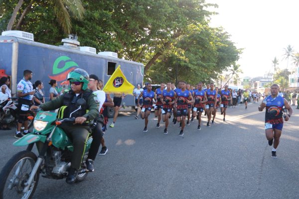 La Fuerza Aérea participa en la Carrera Internacional 5K y 10K de la Policía Nacional, en Puerto Plata