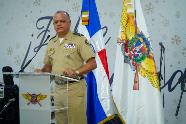 Presidente Luis Abinader Encabeza Almuerzo Navideño con las Fuerzas Armadas y Anuncia Beneficio de Transporte para los Miembros de la Institución